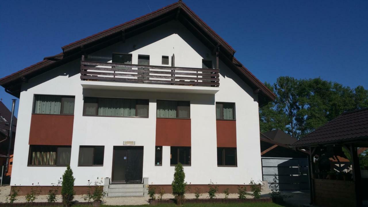 RosenVille Rîşnov Eksteriør billede